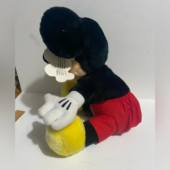 Vintage Walt Disney World Mickey Mouse NWT Stuffed Animal Collectible 80s/90s - Picture 2 of 9